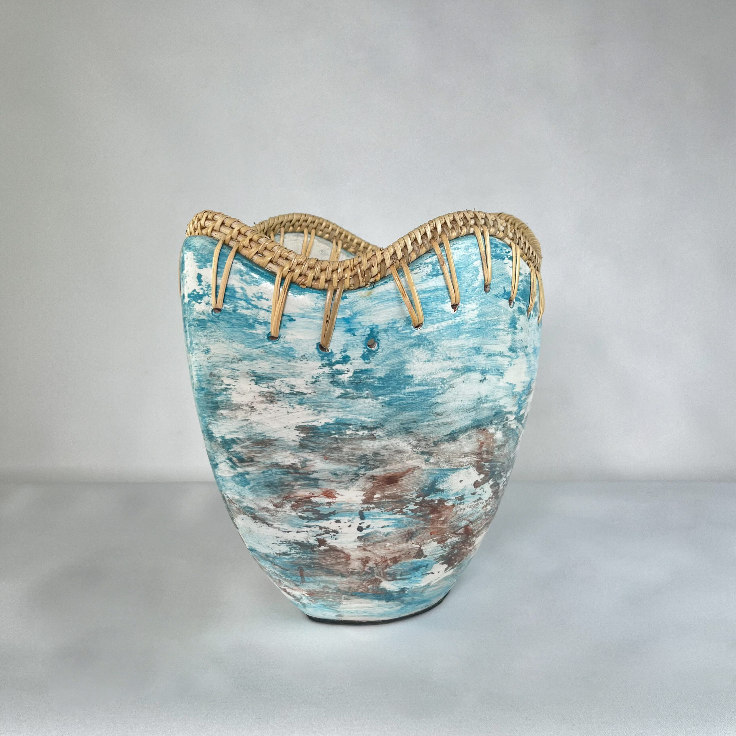 Statement Art Vase with Scalloped Edge | Large Decorative Vessel for Entryway | SV05 - Image 8