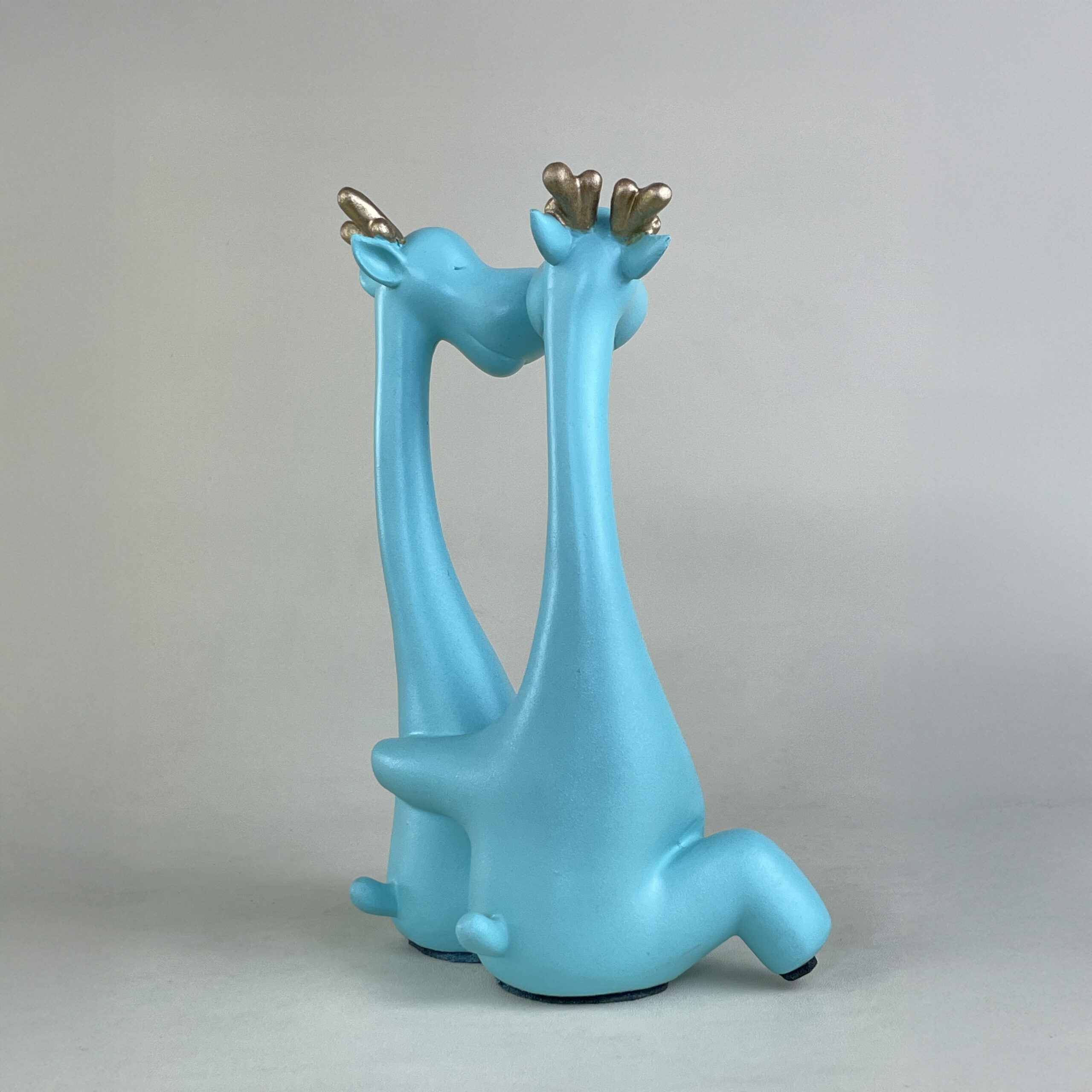 FIG13 - Kissing Deer Couple - Image 18