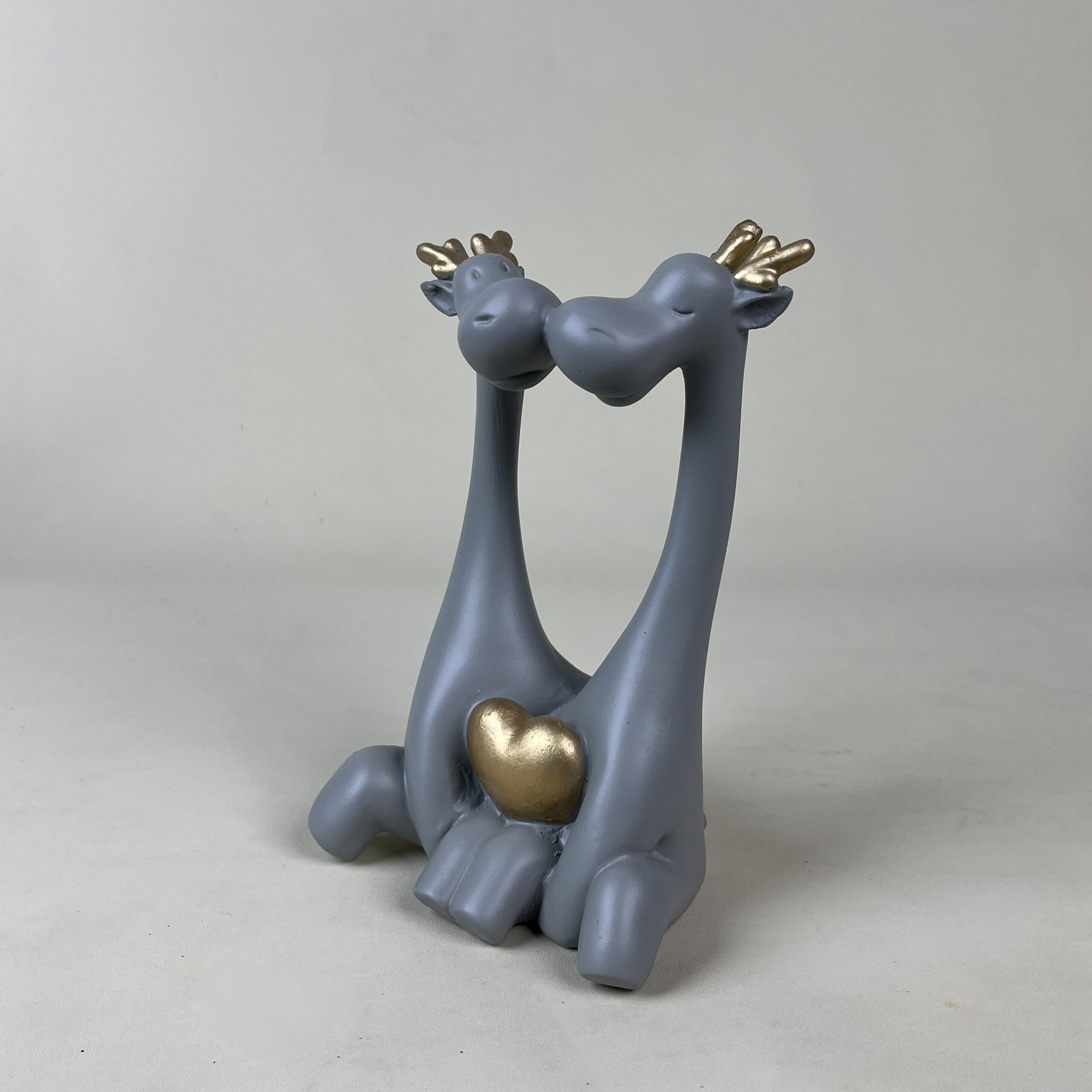 FIG13 - Kissing Deer Couple - Image 32