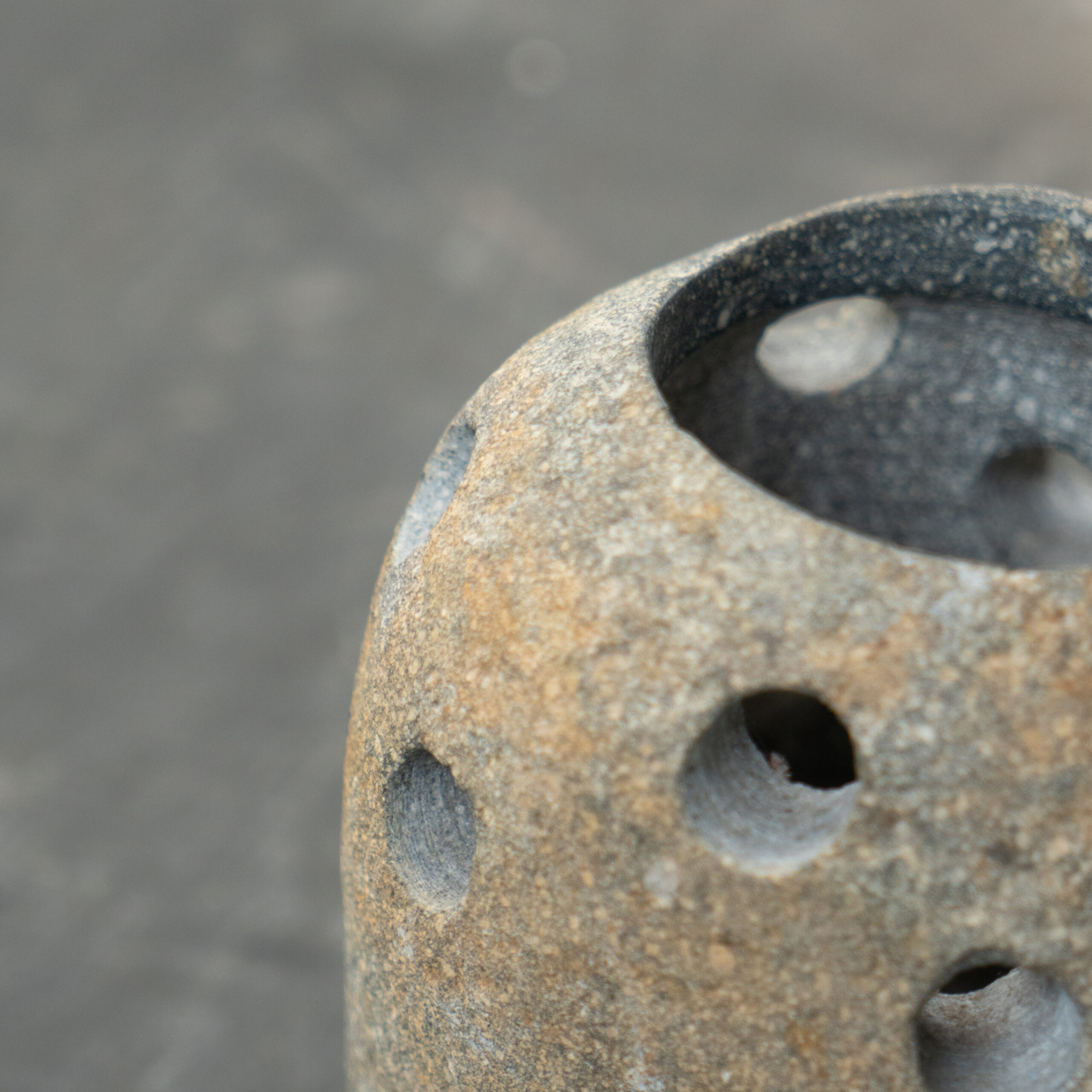 Candle Holder River Stone Bee - Image 6